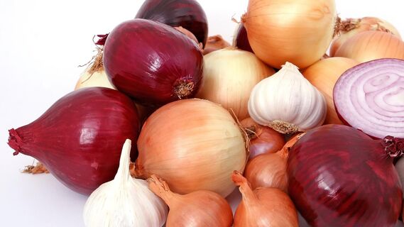 Проще не бывает: готовим сказочный маринад для мяса «Шесть Чиполлин»