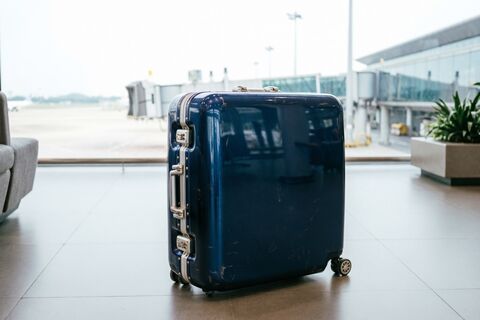 Как сэкономить на авиабилетах: 4 хитрости — и перелет обойдется дешевле чашки кофе в аэропорту