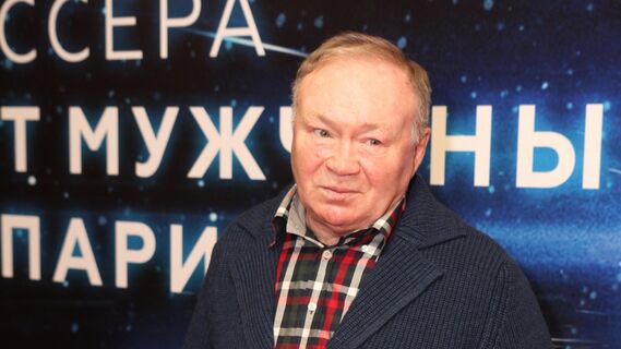 Юрий Кузнецов не скрывает, что изменил жене