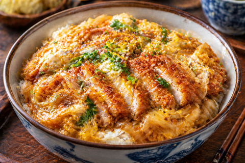 Японцы готовили так отбивную ещё сто лет назад: вкуснейший кацудон — всего за 30 минут