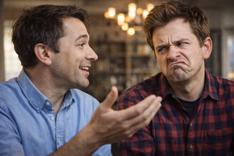 люди общаются