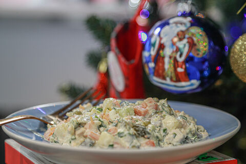 Смольный советует: Оливье может испортить ваш праздник