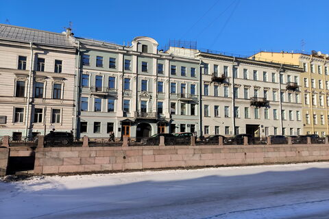 город, здания, река