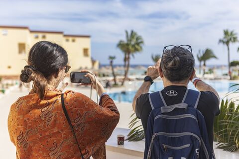 Не только пакеты из Wildberries: 5 вещей, которые выдают русского туриста в Египте