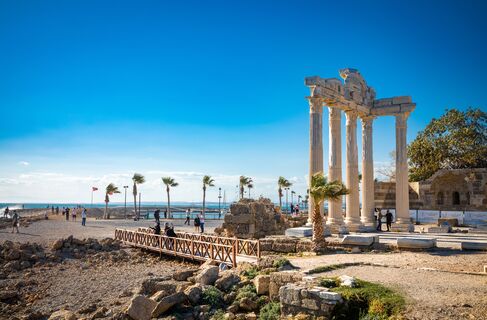 Англичанин сбежал из турецкого отеля - чуть с ума не сошел: кругом одни русские 