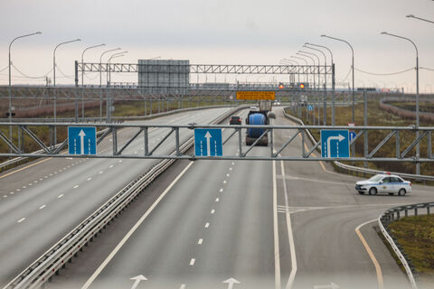 На юг и в Петербург: камеры на трассах М-4, М-11 и М-1 оштрафуют за остановку и телефон