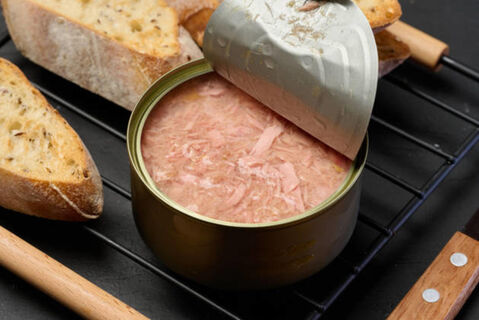 Банка консервы да пара овощей - на выходе вкусное и бюджетное блюдо - кастрюли хватит на 3 дня