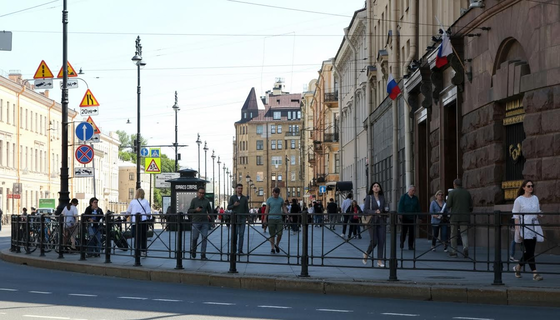 На какой глубине находится станция метро «Технологический институт» в Санкт-Петербурге?