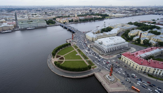 Откуда произошло название Васильевский остров?