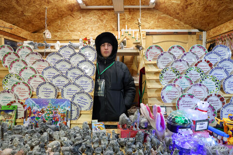 Чудеса ярмарки: как в Петербурге за праздники исчезло 50 тонн угощений и сувениров