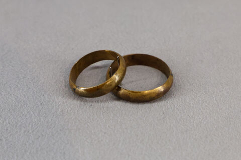 «Любовь» за 40 тысяч: мужчина согласился на фиктивный брак с мигранткой