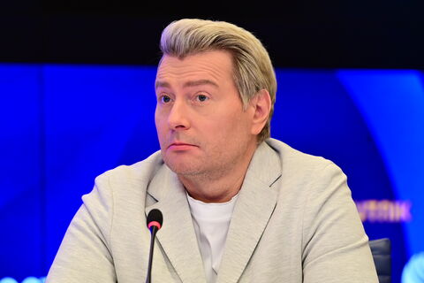 Сколько стоит Басков под ёлкой: раскрыты его гонорары к Новому году Сколько стоит Басков под ёлкой: раскрыты его гонорары к Новому году