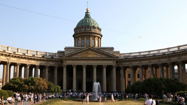 Масонские символы в Петербурге: где найти знаки тайного сообщества на улицах города