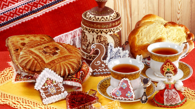 Для нас вкуснотища, а для иностранцев — ужас наяву: три русских блюда, которые туристы боятся даже пробовать в России
