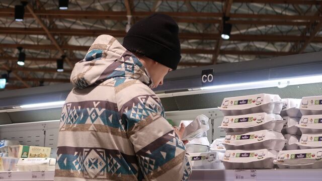 Карпаччо, сыр и торт: петербуржец ограбил магазин, чтобы не идти к любимой с пустыми руками