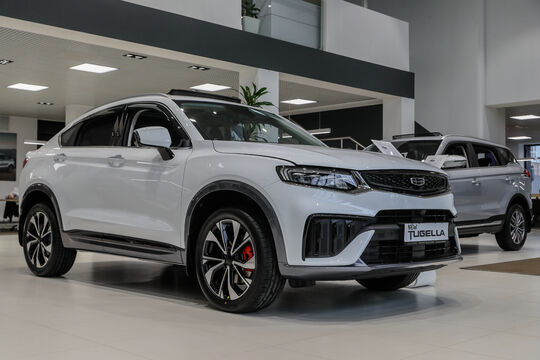 Скидки до 50%: автоэксперт предсказал обвал цен на «залежалые» автомобили