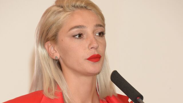 Росла с мамой-дояркой и мечтала о шоколадке за 23 рубля: непростой путь Ивлеевой из Разметелево в Москву