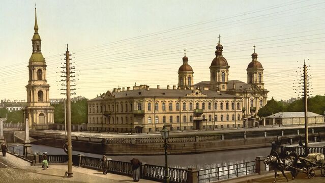 Многие не знали, но не в честь Петра I: кому город на Неве обязан своим названием