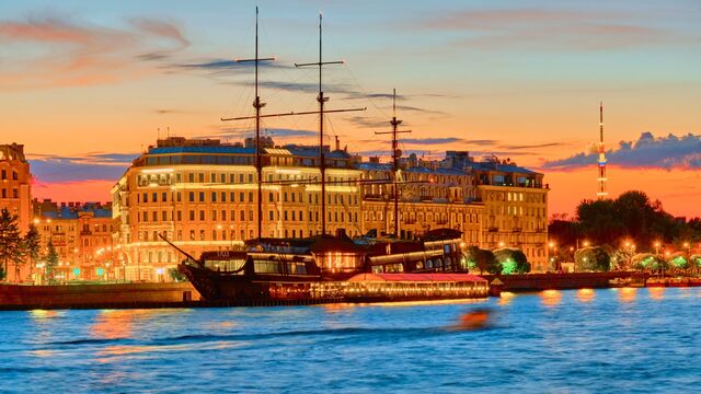 Обошел даже Москву: подсчитаны доходы Петербурга на туризме в 2024 году