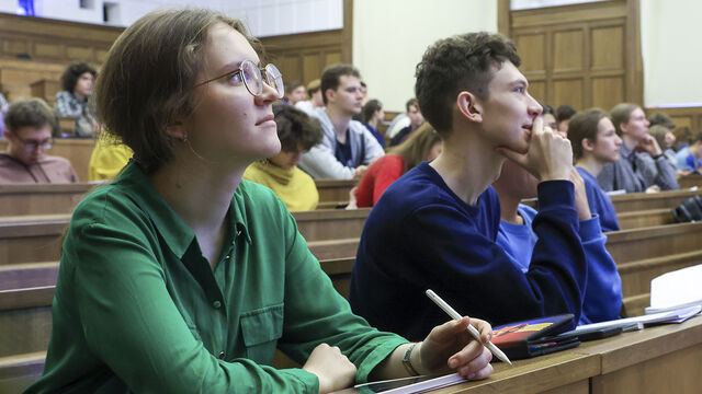 Почему в России взялись за реформу образования: конкурс на платное отделение