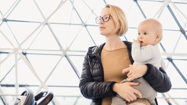 Правила для пассажиров с детьми меняются: как будем летать в 2025 году