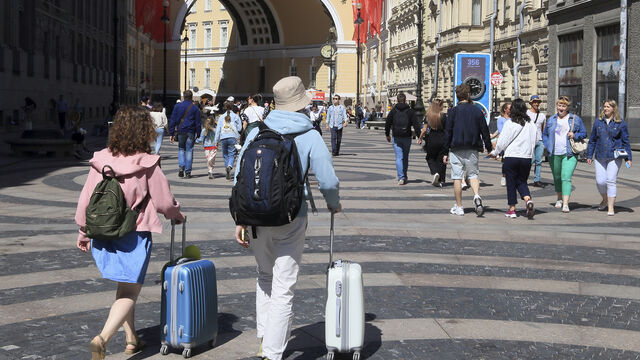 Нестареющая классика Петербурга: куда кинуться по приезде, если глаза разбегаются