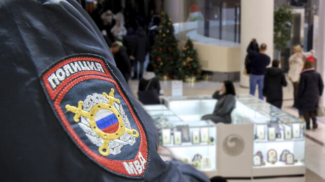 В Ленобласти усилят контроль безопасности в магазинах и ТЦ: что изменится