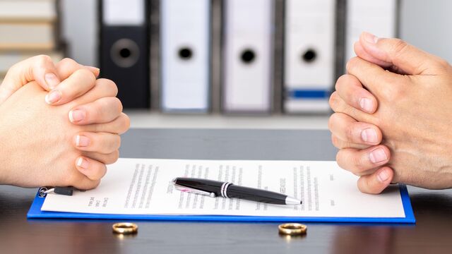 Есть что терять: почему в России все чаще заключают брачные контракты