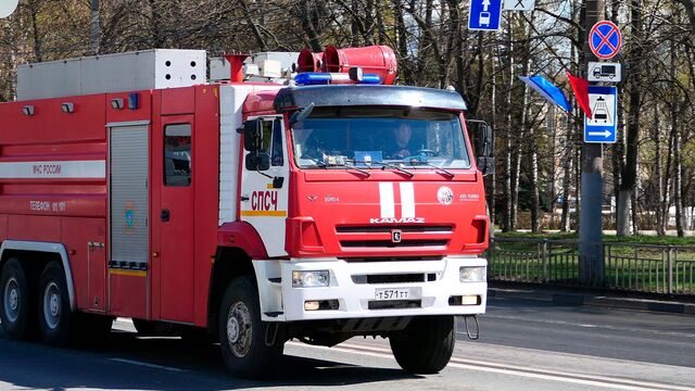 20 человек эвакуировали из-за пожара в квартире в Красногвардейском районе