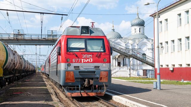 Сосед по вагону умер прямо в пути: проводница улыбалась во весь рот, а тело так и лежало в купе