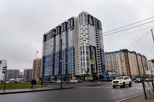 Новый асфальт и меньше пробок: как меняются дороги в Приморском районе Петербурга