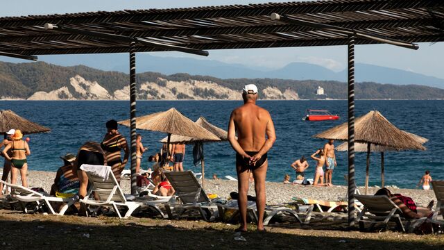 4000 за ночь в отеле и 400 рублей за лежак: реальные цены в Абхазии летом-2024 — туристы делятся опытом