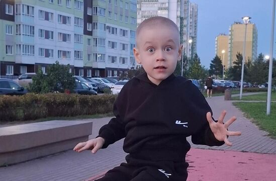 Не рискуют и более осознанны: почему девочки взрослеют раньше мальчиков