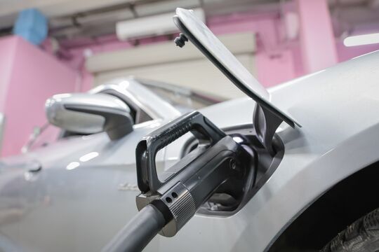 20 минут на кофе и стрижку: на правом берегу Невы открыли огромный электрохаб с бесплатным Wi-Fi и сервисным комфортом