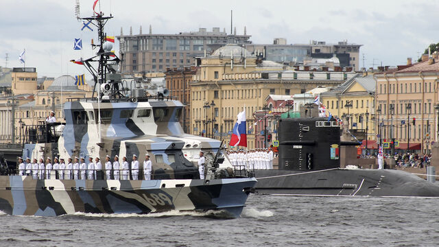 Парад отменен, но праздник состоится: как теперь отметят День ВМФ в Петербурге