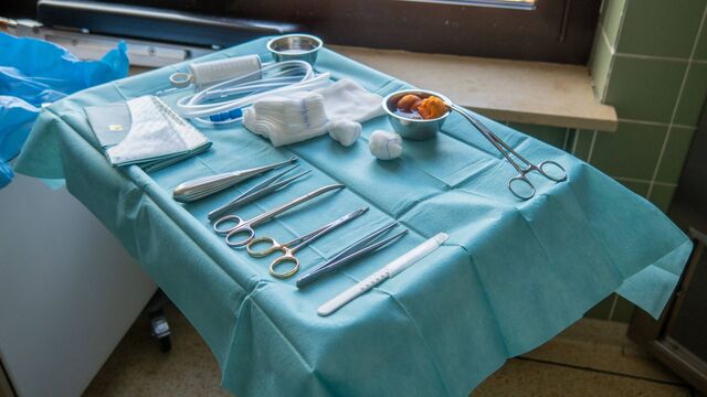 А вместо сердца пламенный мотор: в Мариинской больнице пациенту установили насос в груди