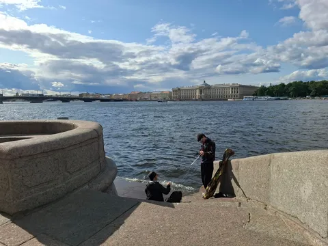Никакой дождь не поднимет Неву: Колесов рассказал, почему ливни физически не могут затопить Петербург