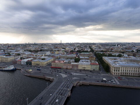 Петербургское лето по расписанию: ловим ночной перерыв в дождях и готовимся к июньским +25