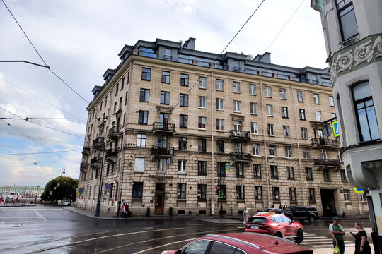 Синоптики обещают +21° с подвохом: какая погода ждет петербуржцев из-за циклона, уходящего в Карелию