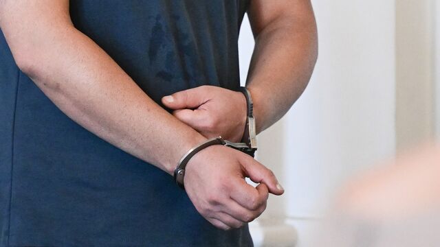 6 лет за решеткой из-за смерти 7 человек: оглашен приговор водителю автобуса № 262, упавшего в Мойку