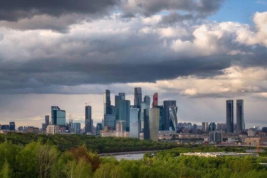 Похолодает на 20 градусов и пойдут дожди: арктический фронт изменит погоду на следующей неделе