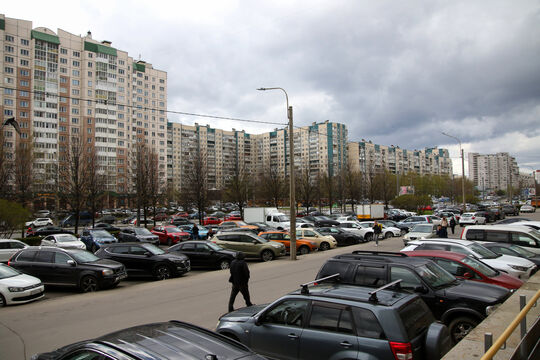 До 1 января 2027 года цены на парковку в Петербурге останутся прежними