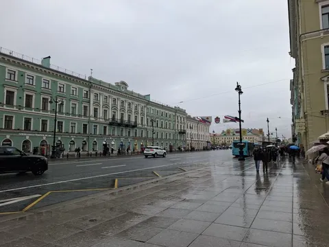 Градус ниже, зонт выше: синоптики пообещали Петербургу набег северо-западного фронта 