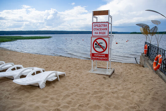 Безымянное озеро и два пруда: где петербуржцам разрешено купаться этим летом