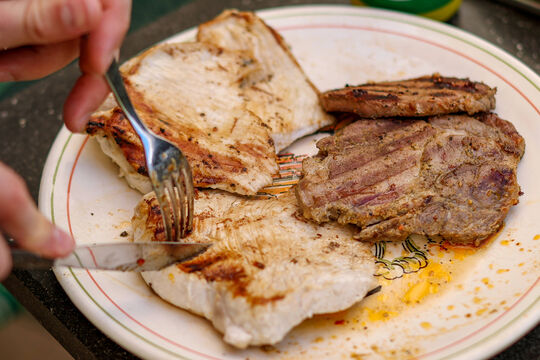 Отказ от мяса и молока на пару недель перестраивает химию организма — исследование ученых