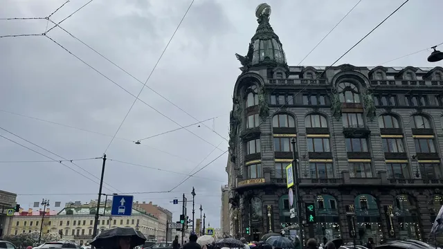 Много солнца, рекордный ливень и тёплые ночи: как в Петербурге прошла половина первого месяца осени