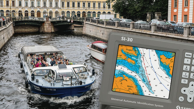 Петербург открывает воды: навигация началась — что нового ждет речников и туристов