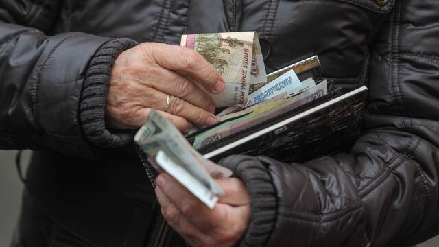 Пенсионерам готовят щедрый подарок к Новому году: наконец-то это не продуктовый набор