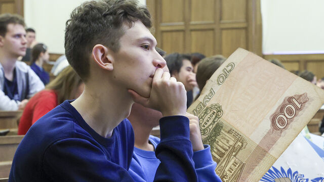 Престижные вузы и плохая погода. Во сколько обойдется студенту жизнь в Петербурге?