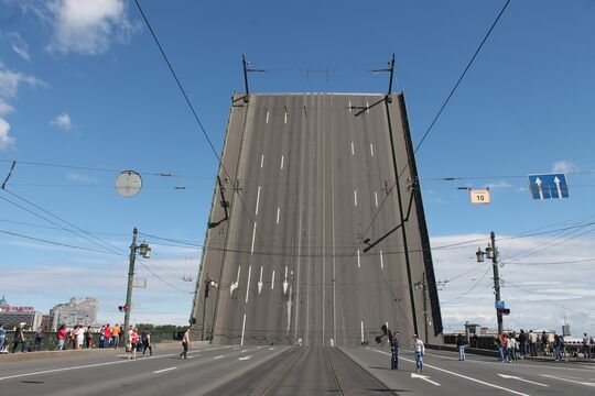 Второй за полвека: в Петербурге заложили камень нового «однокрылого» моста через Неву